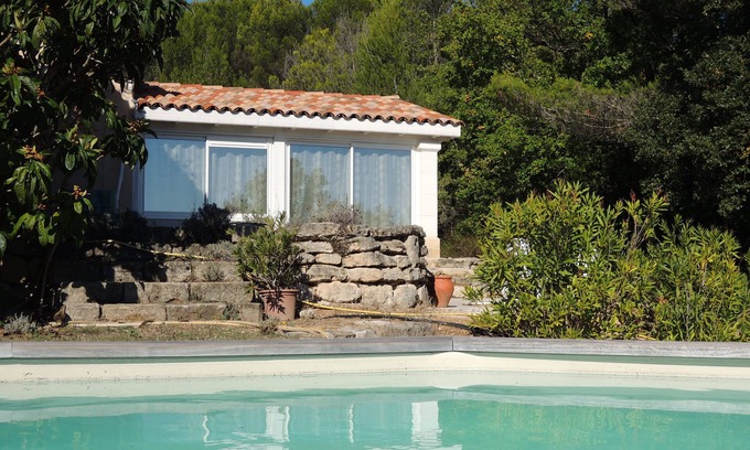 Cucuron Cabaña | Encantadora casita con piscina a los pies del Luberon