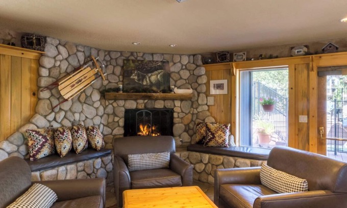 Olympic Valley Cabina | Charming lodge in the middle of amazing Olympic Valley with AC/Heating, WiFi