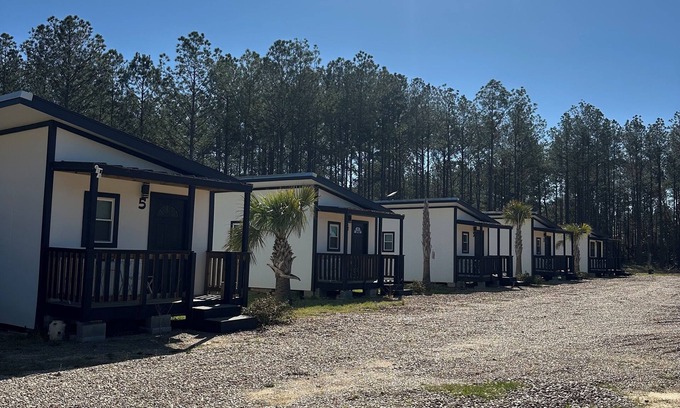 Woodville Casa | Charming luxury studio cottages with hints of rustic flare to help you RECHARGE