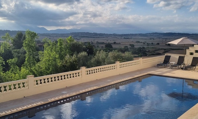 Maria de la Salut Casa | Encantadora casa rústica mallorquina con vistas espectaculares