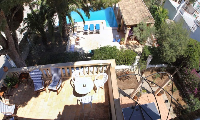 Portocolom Villa | Ses Sivines – Encanto Clásico con un Espacio Exterior de Lujo en Portocolom