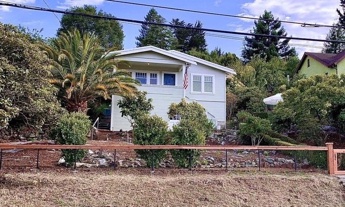 Almonte Casa | Charming Mill Valley Craftsman!