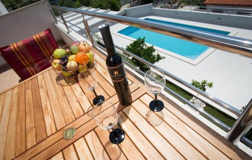 Businci Apartamento | Charming modern house with the new swimming pool - apartment Maya 1