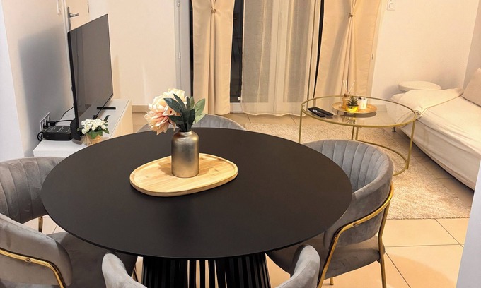 Estanove Apartamento | Charming modern T2 with secure parking - Near Montpellier city center