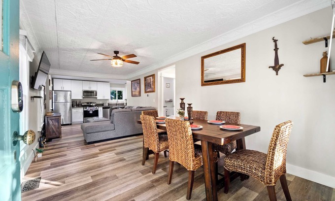 Julian Casa | One Block off Main Street! 4BR + Hot Tub +Fire Pit