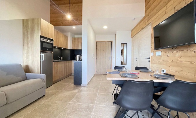 Cohennoz Apartamento | Encantador apartamento nuevo con terraza en Cernix