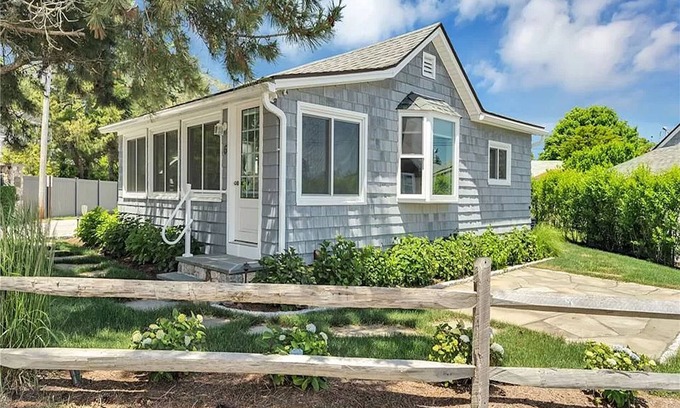 Westbrook Center Cabaña | Charming New Beach Cottage