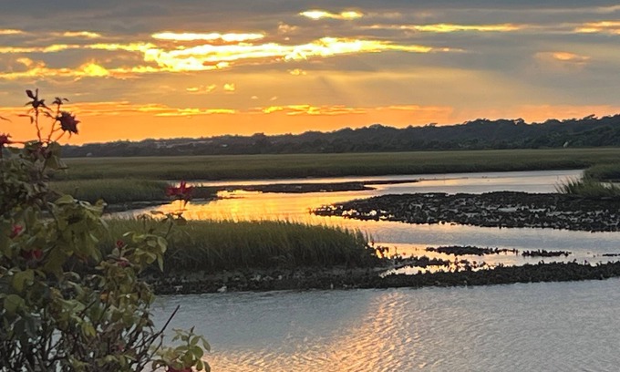 Ocean Isle Beach Cabaña | Charming new home nestled between Sunset Beach and Ocean Isle Beach