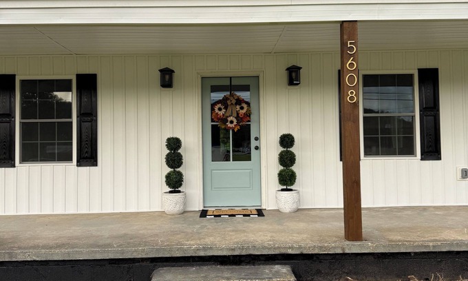 Arlington Cabaña | Charming newly-renovated 3-bedroom cottage in the Heart of the Yadkin Valley!