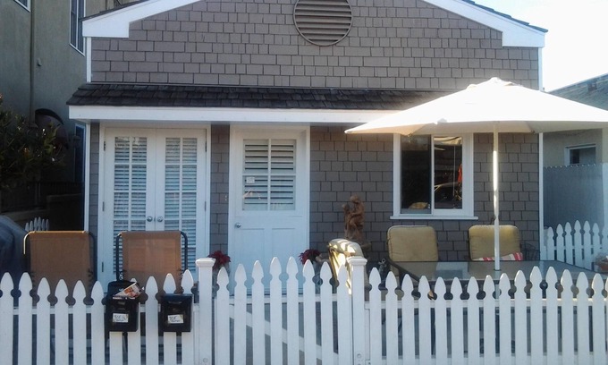 West Newport Cabaña | Encanto Newport Beach Cottage muy cerca de la playa