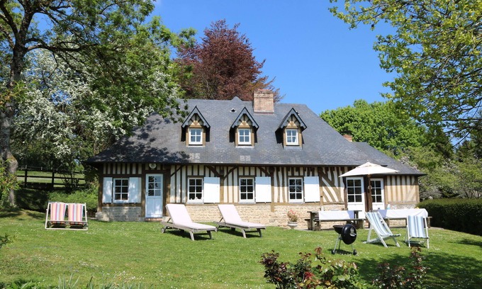 Saint-Hymer Casa | Encantadora casa de Norman cerca de Deauville con piscina, sauna, gimnasio