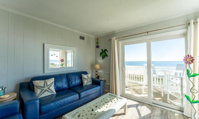 Windy Hill Apartamento | Charming Ocean-view Condo at Ocean Pier 3