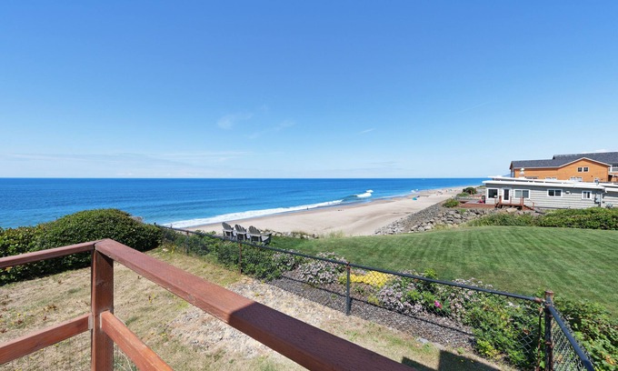 Gleneden Beach Casa | Encantadora casa frente al mar con acceso directo a la playa y sorprendentes vistas al océano.