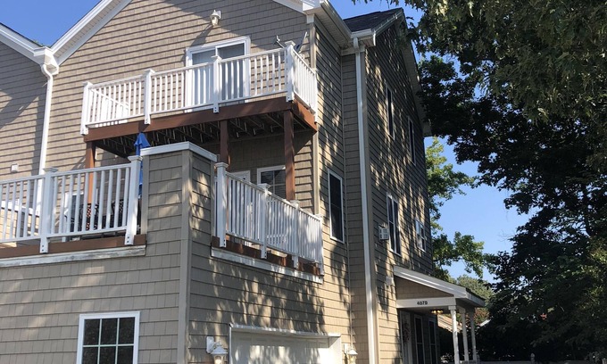 Northeast Virginia Beach Casa | Encantadora casa frente al mar, distrito de Vibe, centro de convenciones Executive Townhouse