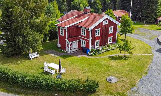 Svarta Casa | Alojamiento de 4 habitaciones en Svartå