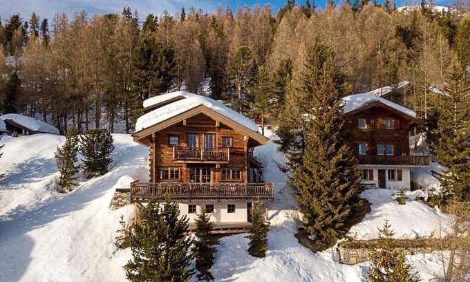 Chandolin Chalet De Esquí | Charming old wooden chalet with sauna and magnificent views, for 10-12 people in Chandolin.Exterior