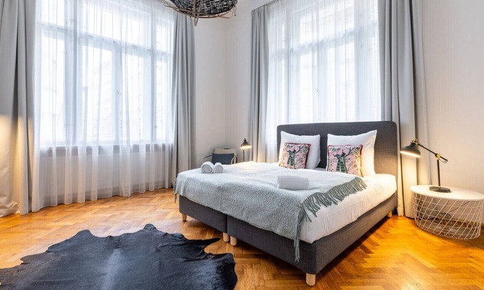 Nove Mesto Apartamento | Charming one bedroom apartment in the city center of Prague by easyBNB