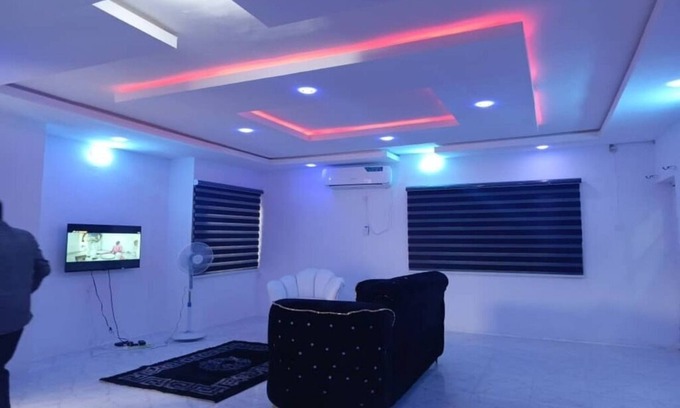 Abeokuta Apartamento | Charming One Bedroom Studio- Airport Pick up & Dropff Available