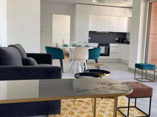 Bonnevoie Apartamento | Charming one bedroom with terrace&parking in Luxembourg center
