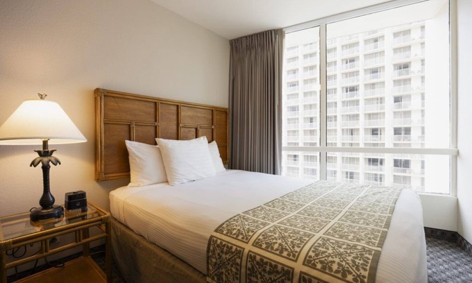 Waikiki Apartamento | Charming Palm Suite at The Imperial Hawaii Resort