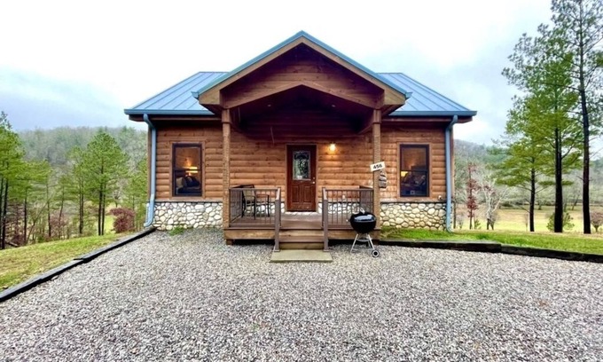 Tellico Plains Cabina | ¡Nuevo listado! Sapphire Bear - 2 dormitorios, 1 baños, duermen 4