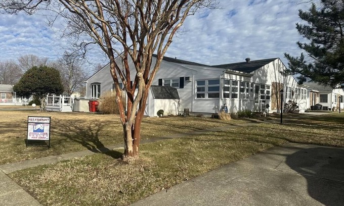 Cape May Casa | Charming Pet Friendly Quad - Village Green