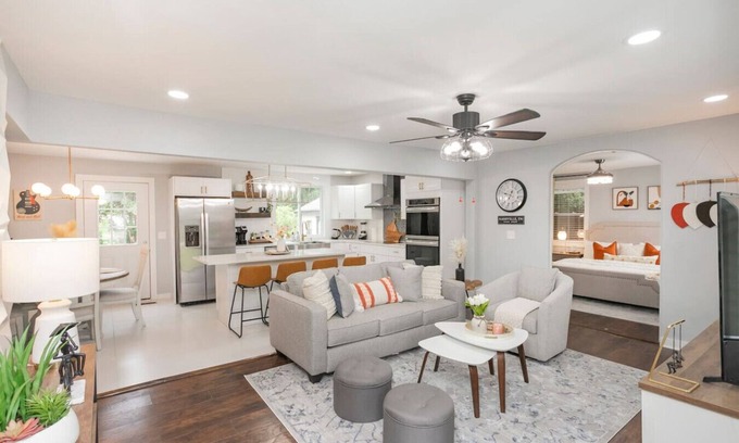 Donelson Apartamento | ✶Charming & Pristine✶ Renovated 3BR ✶ Near DT!