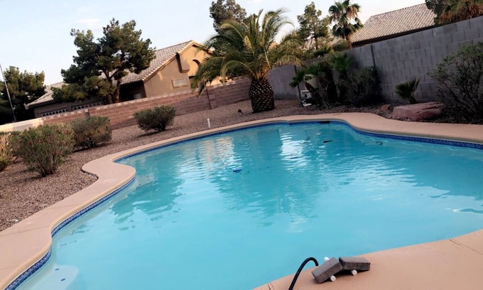 North Las Vegas Casa | Charming Private Oasis- Approx 10 min to strip, Arcade Machine,FootMassagers