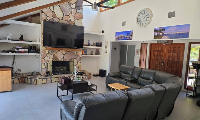 Desoto Lakes Casa | Charming private 4-bedroom estate on over 1 acre of land.