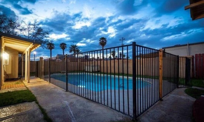 Governmental Mall Apartamento | Charming private stand alone unit with AC in sunny Phoenix