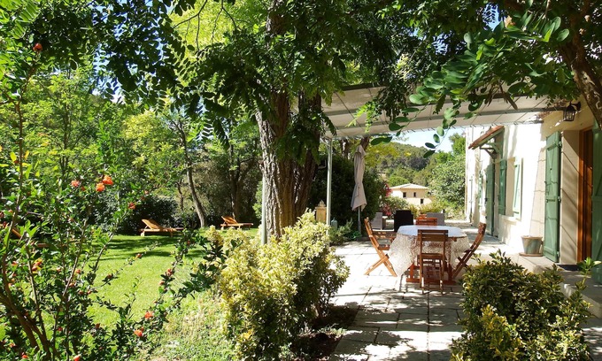 Auriol Otro | Charming provencal farmhouse with swimming pool
