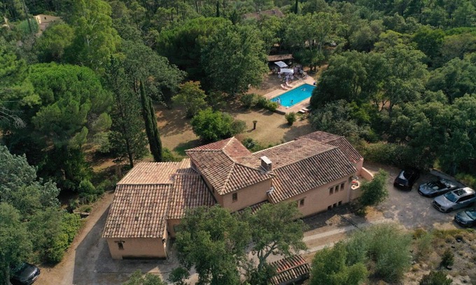 Le Muy Villa | Charming provencal villa with beautiful garden and pool near Sainte-Maxime!