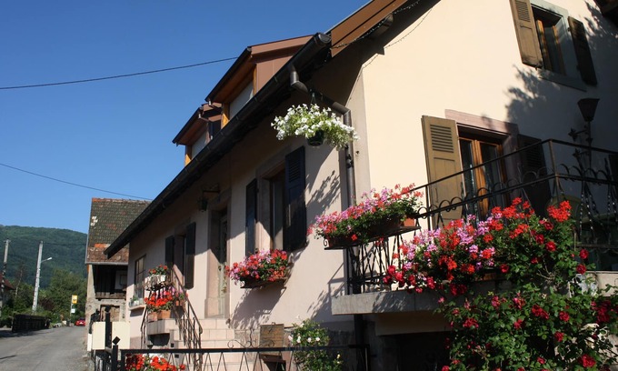 Wuenheim Cabaña | Encantadora casa tranquila en un pueblo vinícola. Casa con encanto en