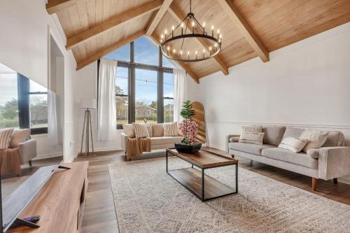 Kings Grant Casa | Charming Ranch in Wilmington