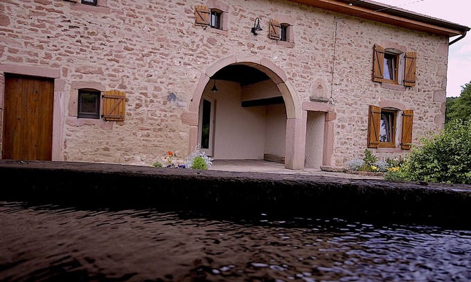 Belmont-sur-Buttant Cabaña | Gran casa rural renovada con jardín, ideal para familias, cerca de Gérardmer