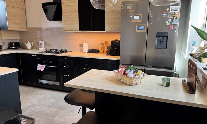 Reading Casa | Charming Reading Garden House Pet Friendly