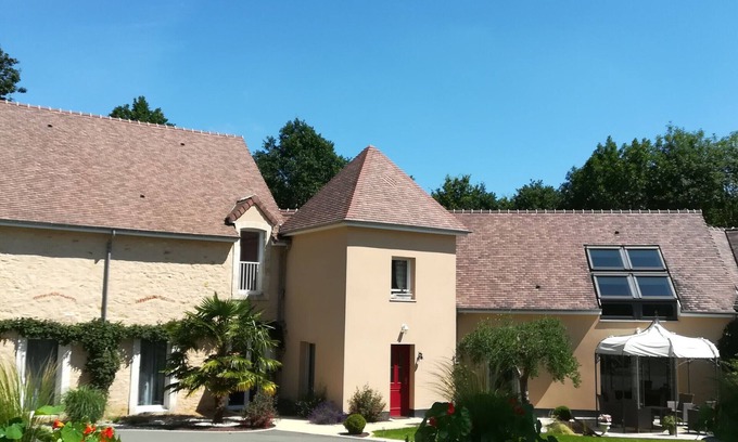 Coulans-sur-Gee Cabaña | Cerca del circuito 24h: Casa rural moderna con 4 habitaciones, jardín y masajes relajantes