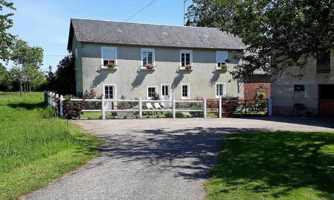 Champosoult Cabaña | Casa Rural Renovada con Jardín y Todas las Comodidades en Entorno Verde y Tranquilo