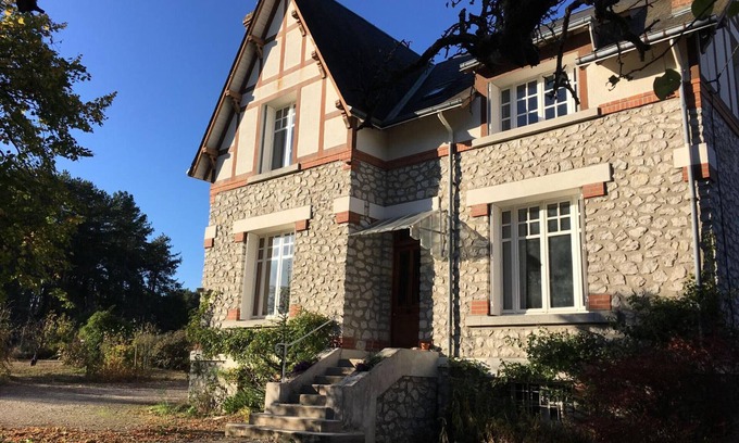 Dhuizon Cabaña | Casa renovada con gran jardín y cerca de castillos, ideal para familias, mascotas permitidas