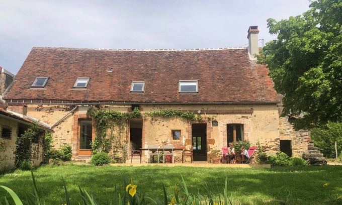 Toucy Casa | Charming restored Burgundian farmhouse, located 3 km from Toucy (<2h from Paris)