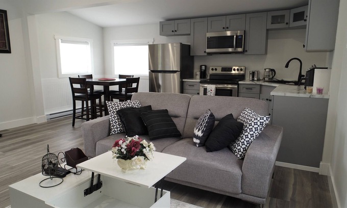 Rothesay Apartamento | Charming Retreat on Rothesay Road