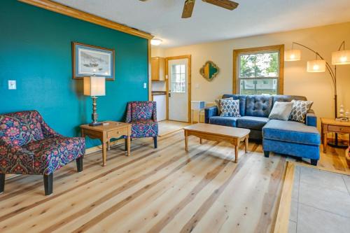 Mindoro Casa | Charming Rockland Retreat with Deck and Grill!