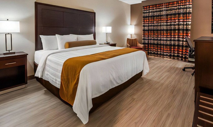 Waldron Casa | Charming Room for Romantic Getaway! W/ Balcony