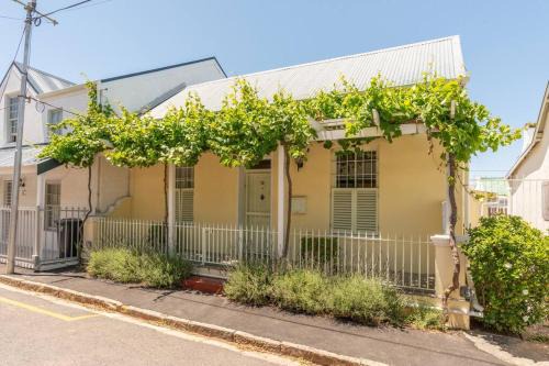 Rosebank Apartamento | Charming Rosebank Cottage