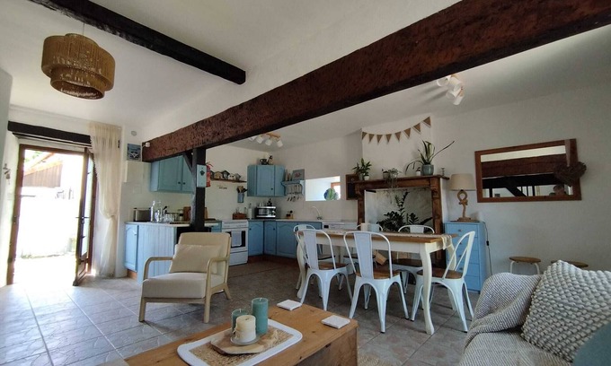 Lussac-Les-Eglises Casa | Charming rural retreat