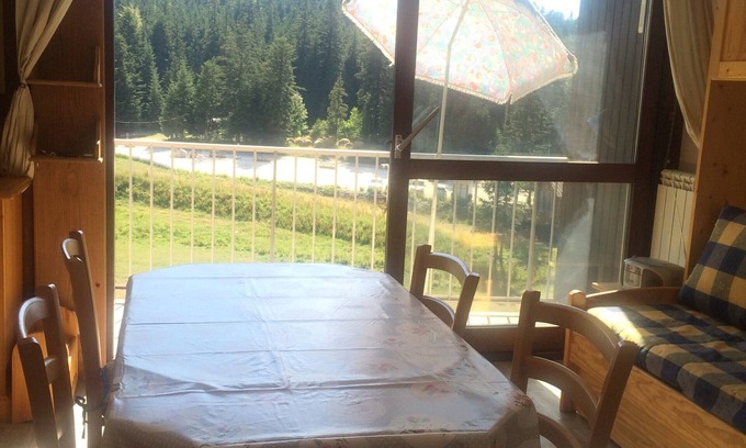 Correncon-en-Vercors Apartamento | Bonito estudio en la naturaleza con balcón y acceso directo a las pistas, Corrençon-en-Vercors