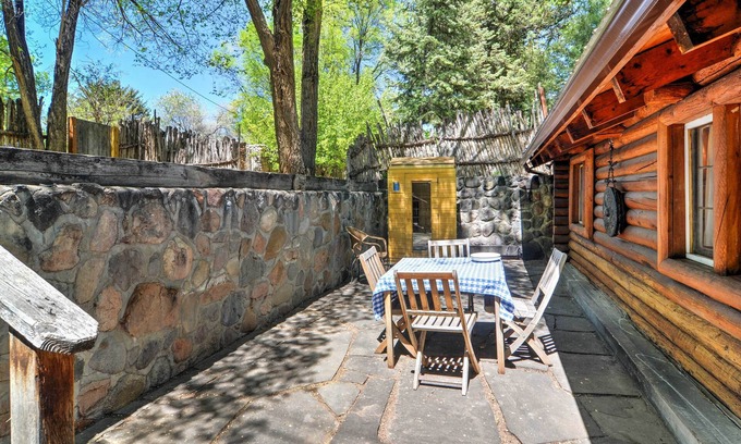 Tesuque Cabina | Privado y encantador Santa Fe Studio Cabin w / Patio!