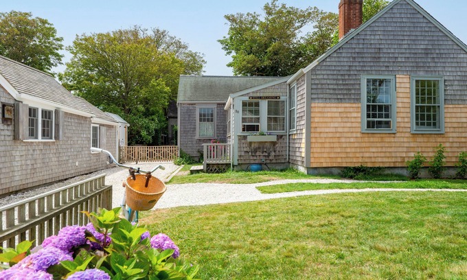 Siasconset Cabaña | Charming Sconset 3-Bedroom Cottage - Steps from Beach & Village