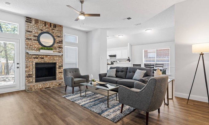 Azle Casa | Charming & Spacious - 3RB Home!