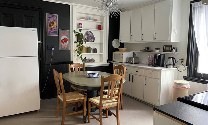 Terrebonne Apartamento | Charming,Spacious Apartment in the Heart of the Historic City of Old Terrebonne